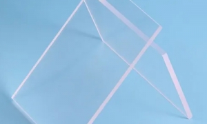 哈爾濱玻璃加工廠告訴你有機玻璃制品不易碎的原因是什么？